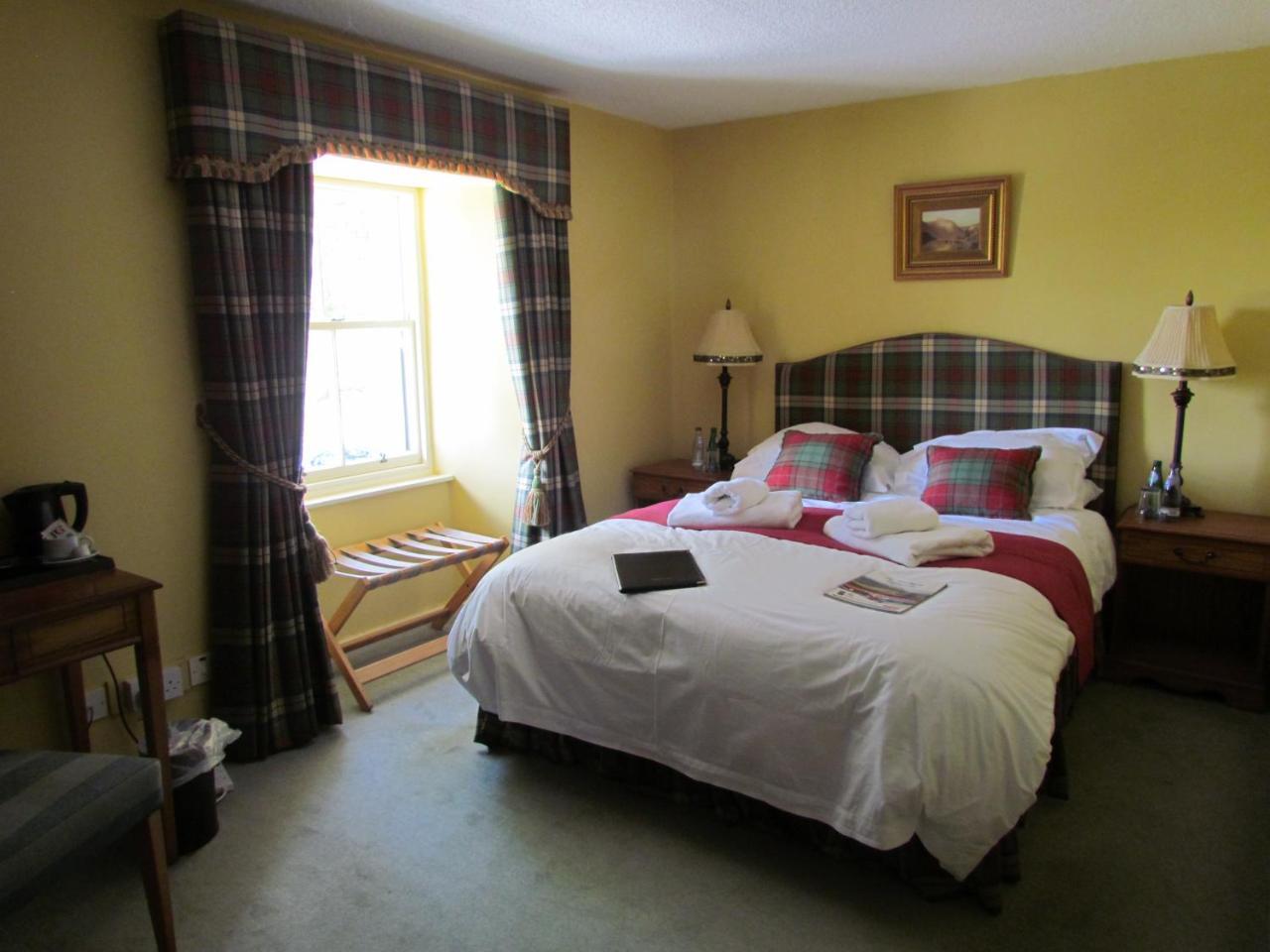 Altnaharra Hotel Lairg Buitenkant foto
