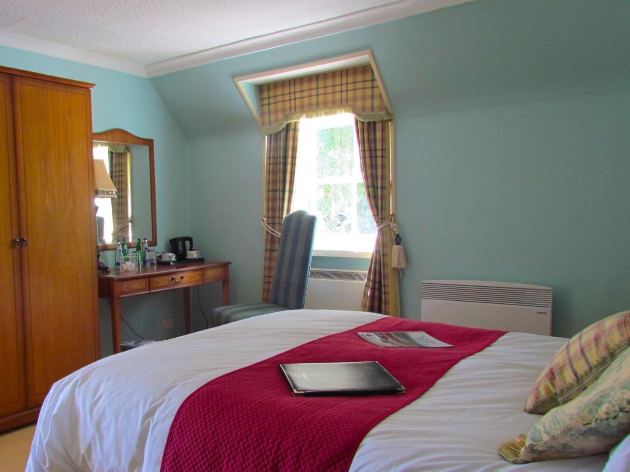 Altnaharra Hotel Lairg Buitenkant foto