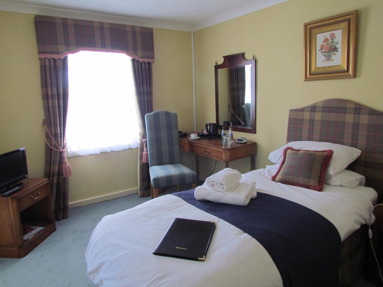 Altnaharra Hotel Lairg Buitenkant foto